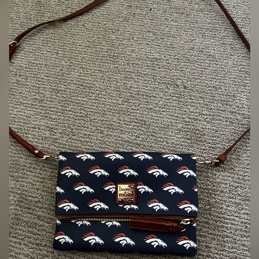 NFL Denver broncos Dooney & Bourke Navy and White Crossbody Bag